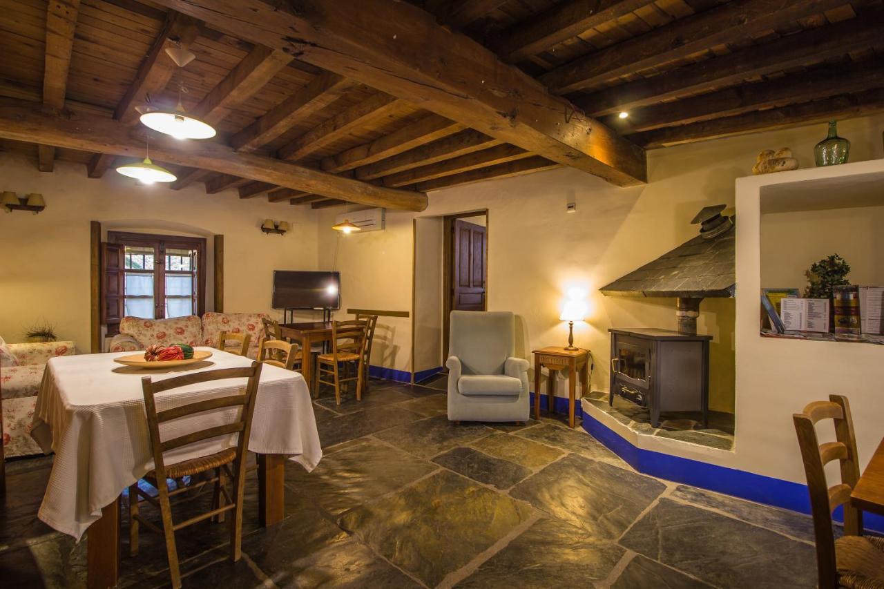 Casa Rural Del Corral 말파르티다데플라센시아 외부 사진